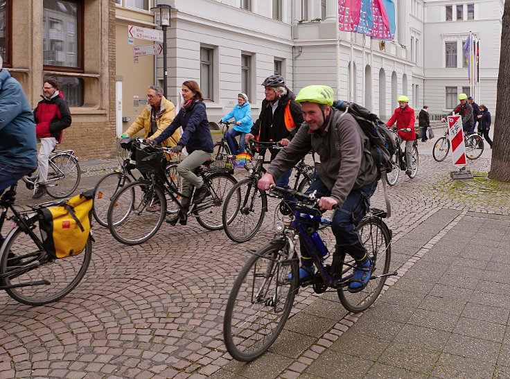 Achim Schmitz bei der 'Ostermarsch-Fahrradtour' 2023 in Krefeld