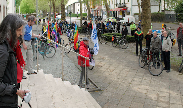 Achim Schmitz bei der 'Ostermarsch-Fahrradtour' 2025 in Krefeld