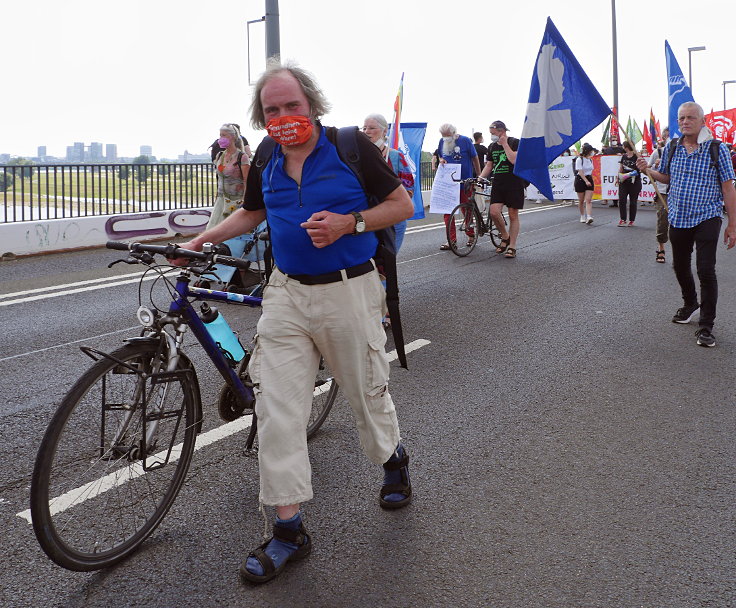 Achim Schmitz auf der Demonstration 'Versammlungsgesetz NRW stoppen!' 2021 in Düsseldorf